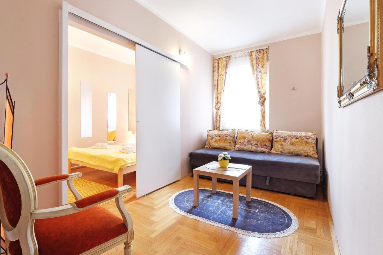 Sava Square Belgrado