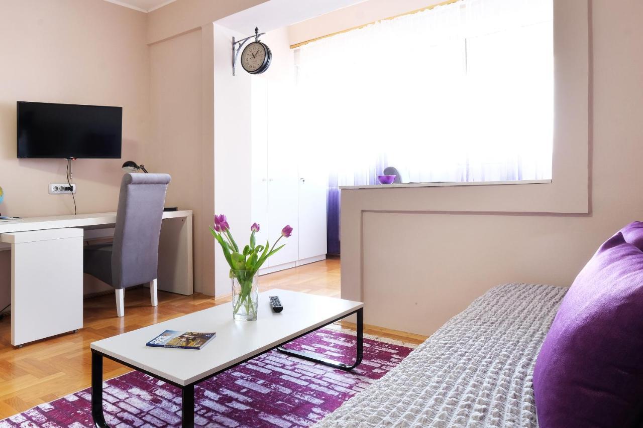 Sava Square Apartment *